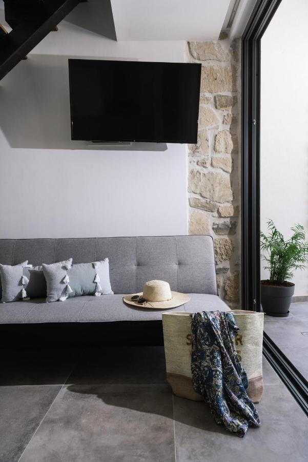 Aphrodite Luxury Accommodation マタラ エクステリア 写真
